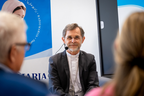 EB Grünwidl bei einer Livesendung Radio Maria